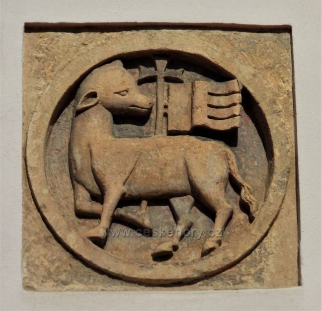 Prohlídka kostela svatého Petra a Pavla v Bílině - ozdobné venkovní prvky
(Bílina)