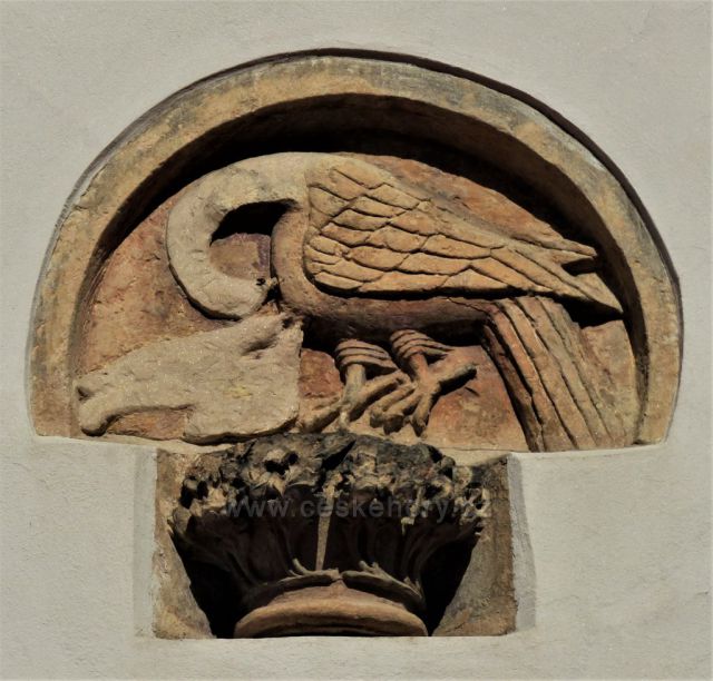 Prohlídka kostela svatého Petra a Pavla v Bílině - ozdobné venkovní prvky