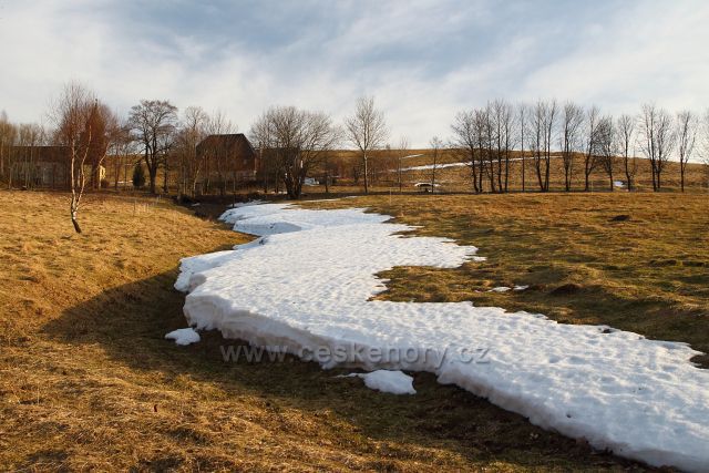 Zbytky sněhu na Moldavě