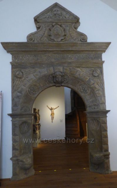 Portál v Oblastním muzeu
v Chomutově