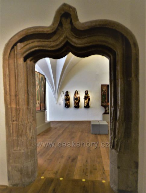 Portál v Oblastním muzeu
v Chomutově