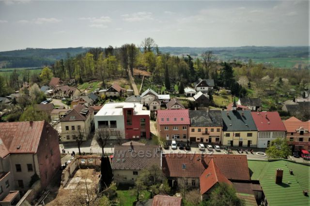 Hrad Lipnice n. S.
(výhled z hradu,
mj. i na restauraci kde psával spisovatel J. Hašek. Dnes v ní vaří jeho vnuk)