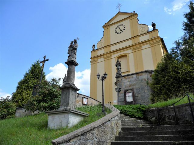 Kostel sv. Petra a Pavla
(Růžová)