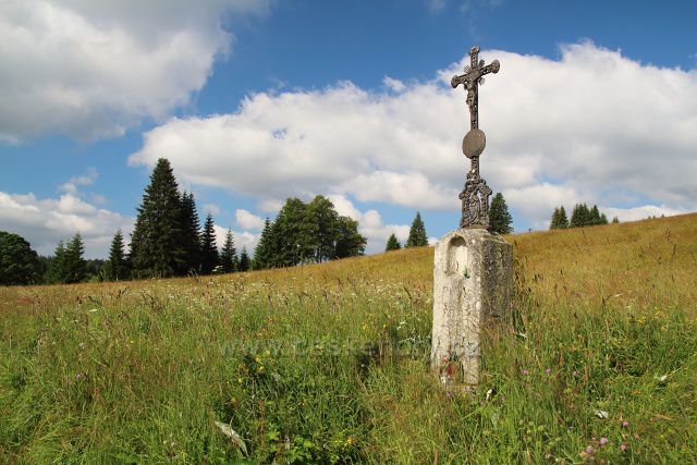 Křížek u Vchynic-Tetova