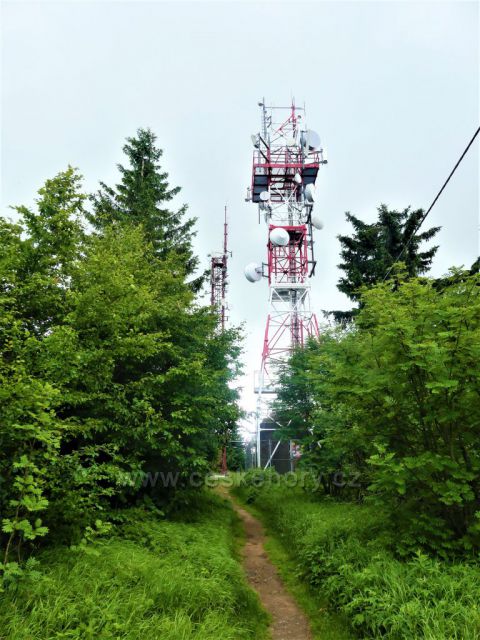 Telekomunikační věž na vrcholu Suchého vrchu