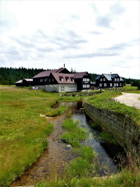 Jizerské hory - Jizerka, potok Jizerka před chatou Stará Pila.