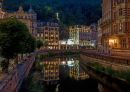 Noční Karlovy Vary, řeka Teplá