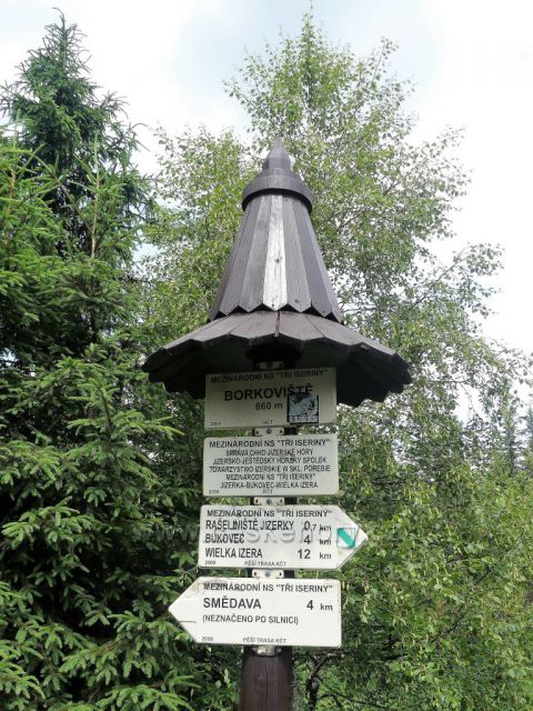 Jizerské hory - Turistický rozcestník Borkoviště 860 m.n.m.