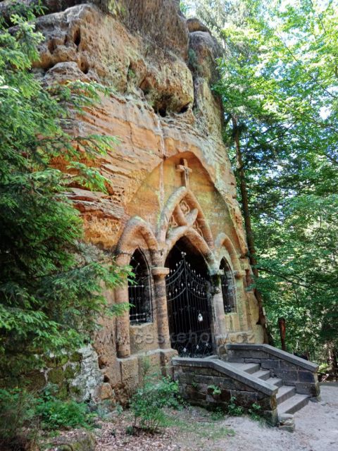 Modlivý důl - kaple Panny Marie Lurdské