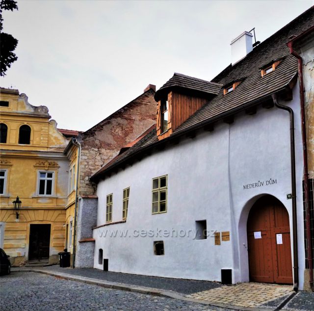 Mederův dům
(zrekonstruovaný středověký dům v Žatci)