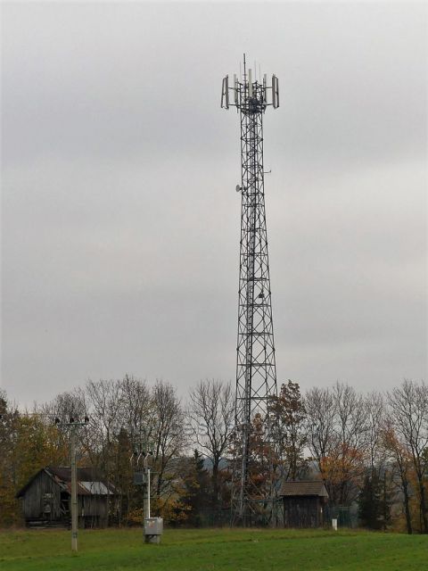 Skuhrov nad Bělou. Telekomunikační věž.
