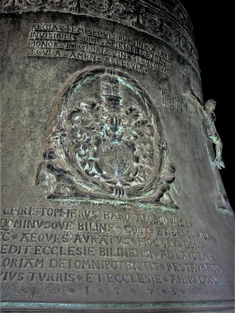 Detail zvonu sv. Petra a Pavla v Bílině