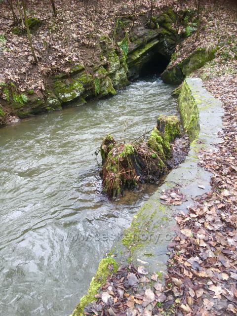 Vodní tunel na Doubravě