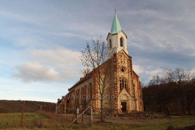 Kostel v Lužicích