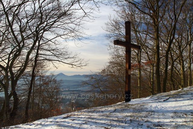 Kříž na Kalvarienbergu