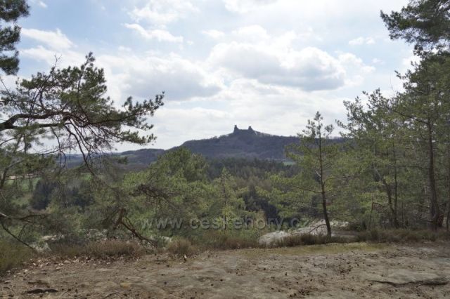 Z Boreckých skal k Troskám