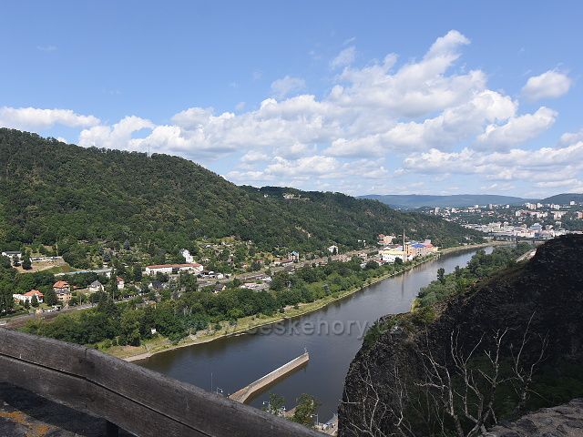 Výhled z hradu Střekov