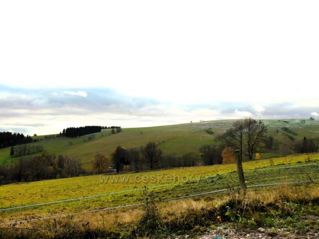 Vrchní Orlice - pohled na hřeben Polomu.