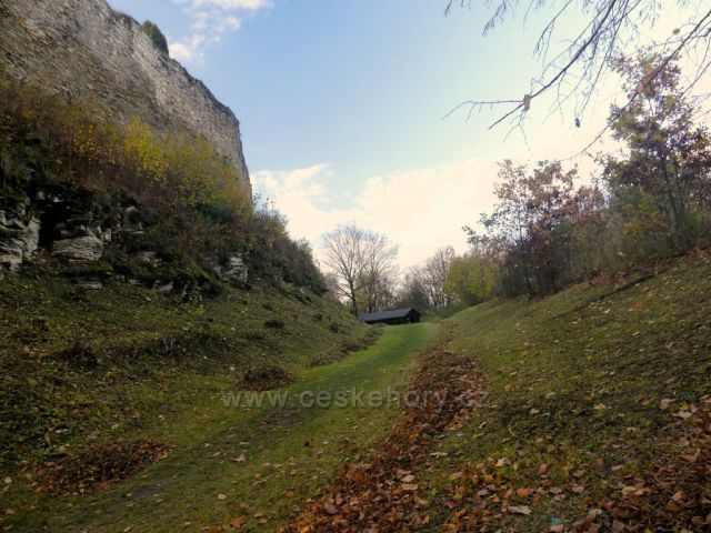 Lanšperk - cesta na hrad