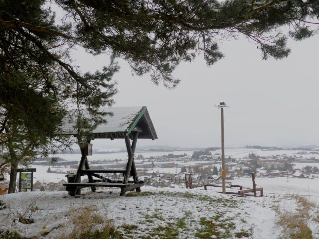 Dlouhoňovice - areál výhledny nad obcí.