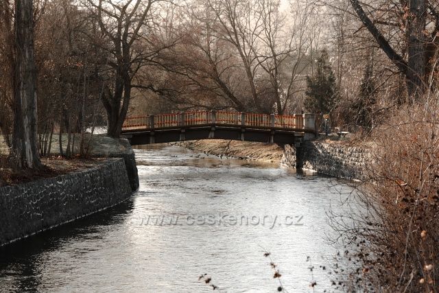 Most přes řeku Bílinu