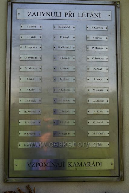 Kaple pod vrchem Milá