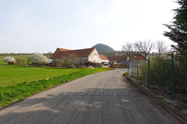 Obec Milá pod vrchem Milá