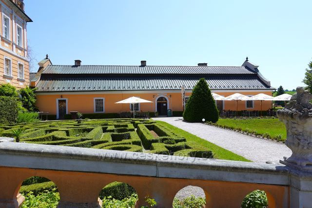 Nové Hrady
rokokový zámek