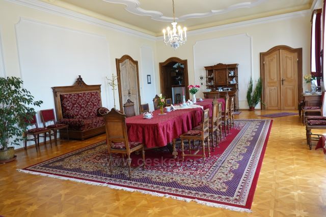 Nové Hrady
rokokový zámek