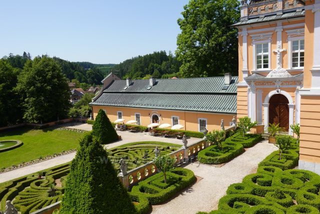 Nové Hrady
rokokový zámek