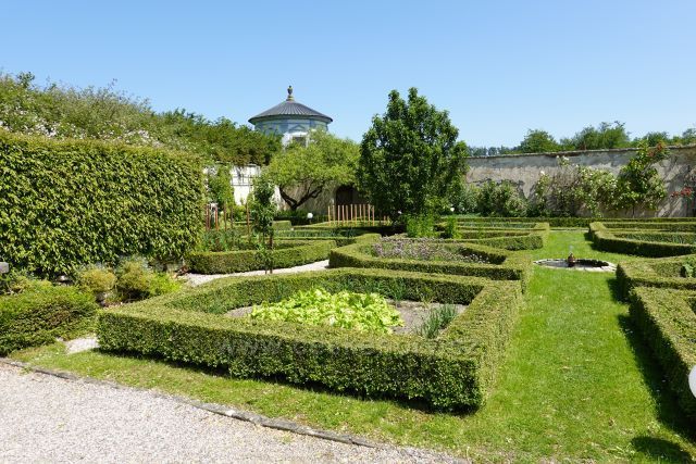 Zámecký park rokokového zámku Nové Hrady