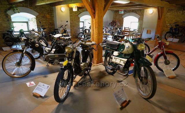 Muzeum motokol 
v zámeckém areálu zámku
Nové Hrady