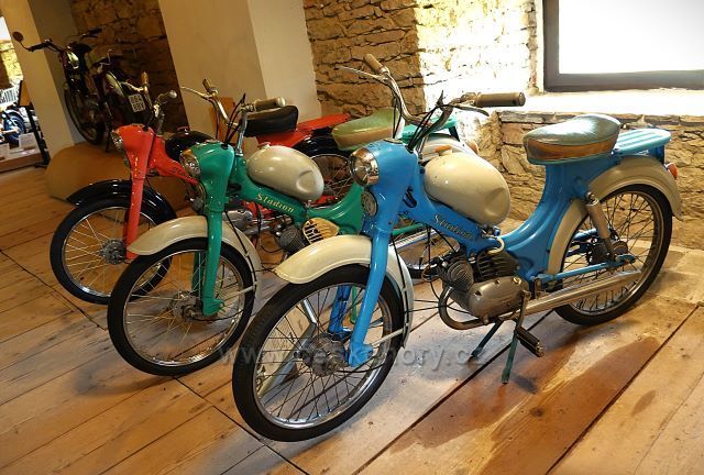 Muzeum motokol 
v zámeckém areálu zámku
Nové Hrady