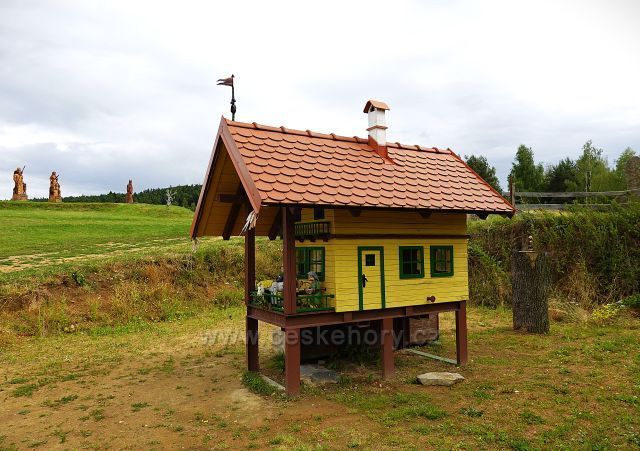 Holašovické Stonehenge