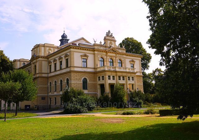 Novorenesanční sokolovna