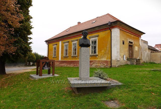 Památník Antonína Dvořáka
Zlonice