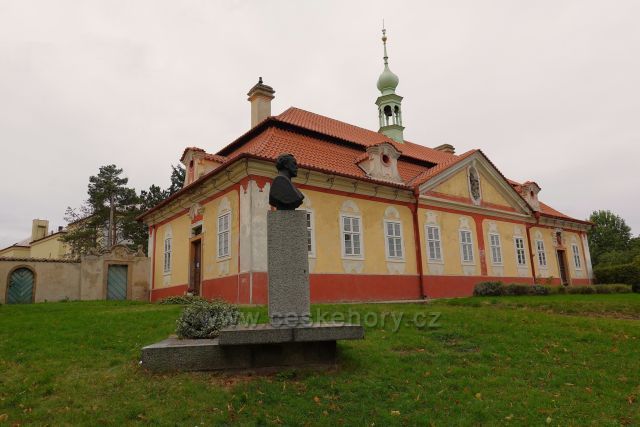 Památník Antonína Dvořáka
Zlonice