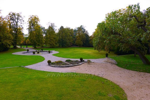 Ploskovice zámecký park Ploskovice zámecký park