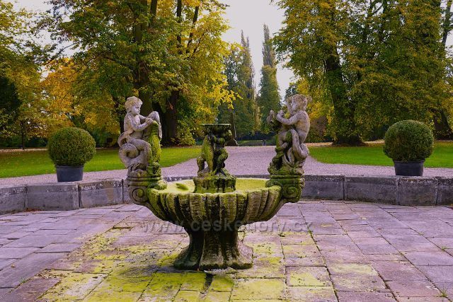 Ploskovice zámecký park Ploskovice zámecký park