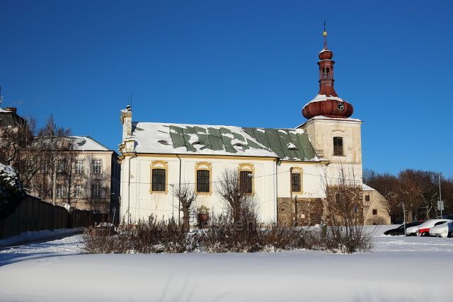 Kostel sv. Vavřince v Kostomlatech