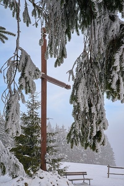 Poutní kříž Královka