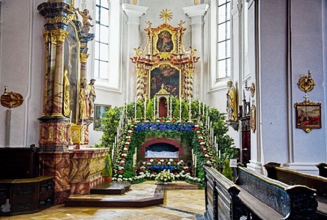 Zelený čtvrtek.
Neukirchen beim Heligen Bluf - Bavorsko