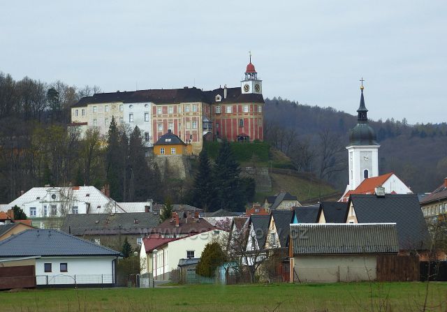 Jánský vrch - zámek,
Javorník