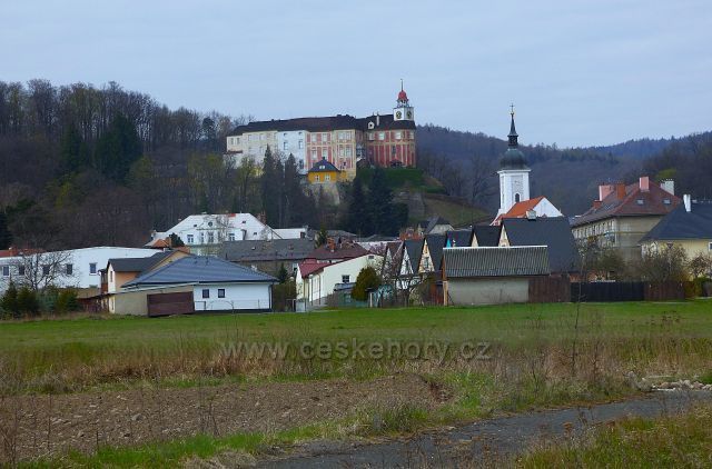 Jánský vrch - zámek,
Javorník