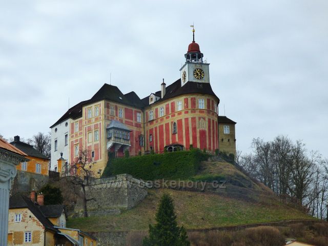 Jánský vrch - zámek,
Javorník