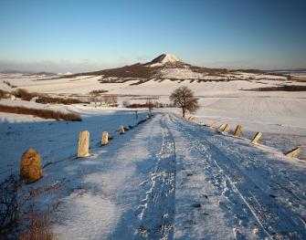 České středohoří, Ralská pahorkatina, Kokořínsko
